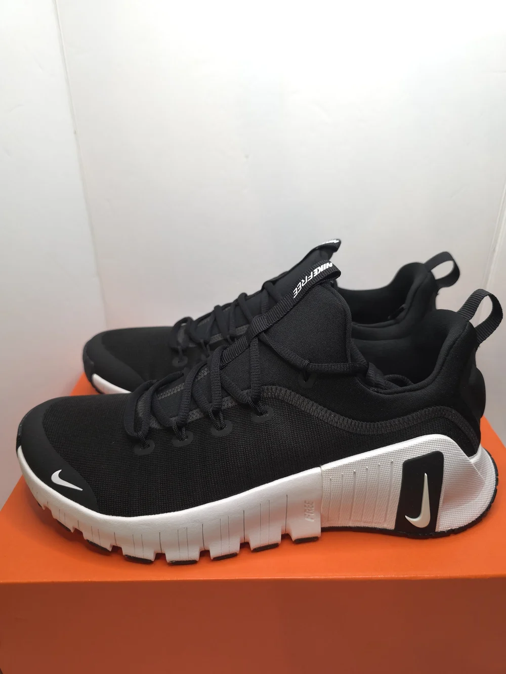 Nike Free Metcon 6 Black White MENS SIZE 9.5 FJ7127-001